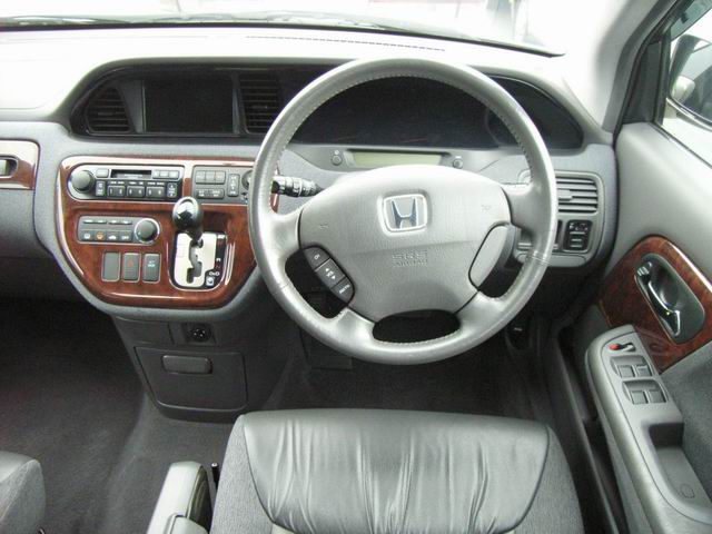 2000 Honda Avancier Pictures