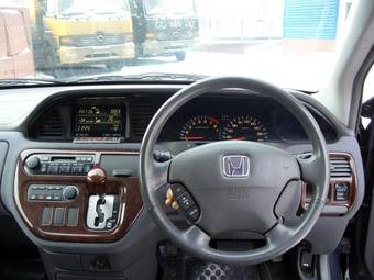 2000 Honda Avancier Photos