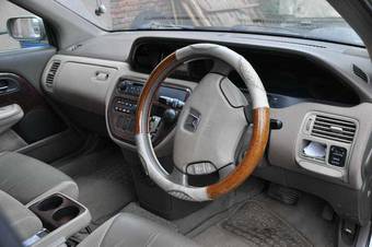 2000 Honda Avancier Pictures