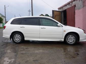 2000 Honda Avancier Images