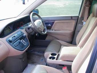 2000 Honda Avancier Pics
