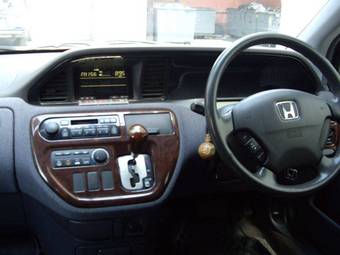 2000 Honda Avancier Photos