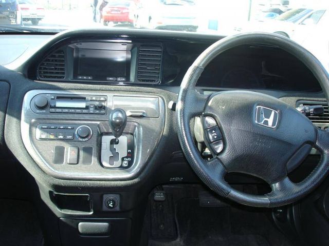 2001 Honda Avancier