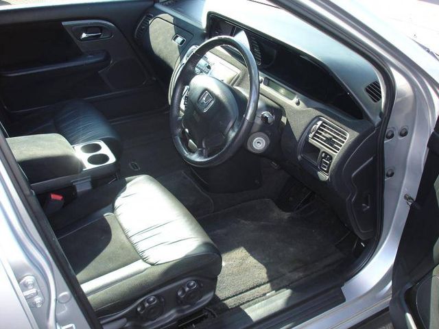 2001 Honda Avancier