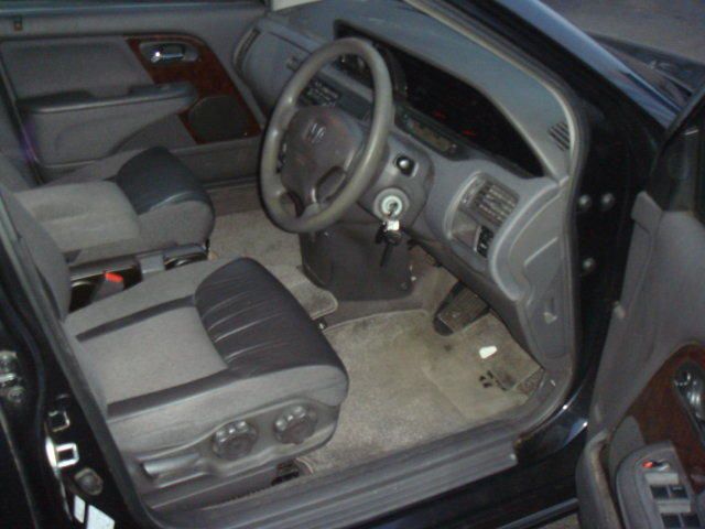 2001 Honda Avancier