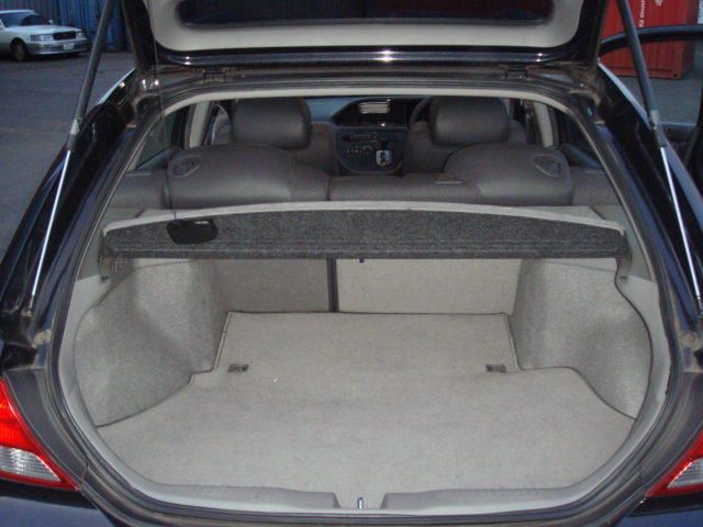 2001 Honda Avancier