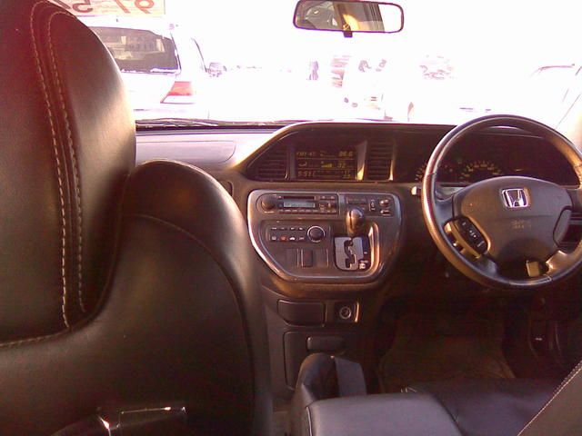 2001 Honda Avancier
