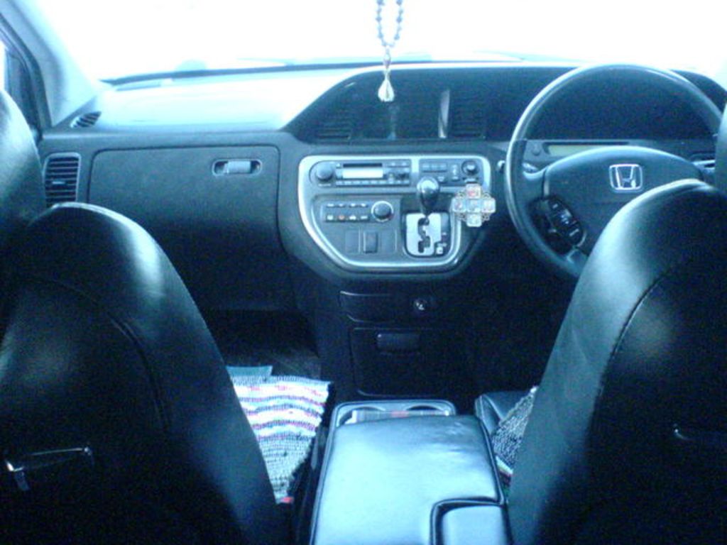2001 Honda Avancier