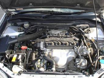 2001 Honda Avancier Images