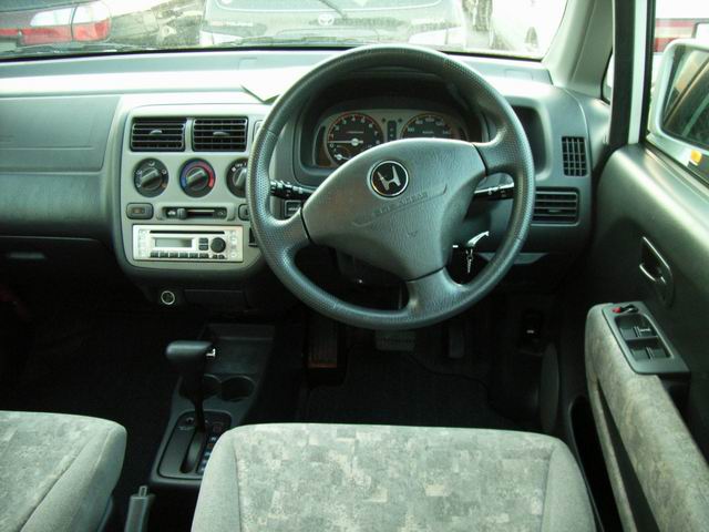 2000 Honda Capa Photos