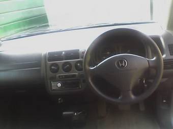 2000 Honda Capa Images