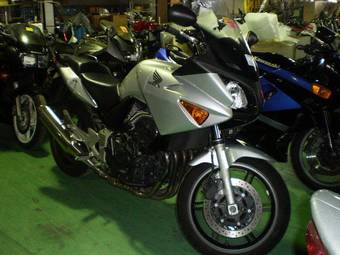 2005 Honda CB Pictures