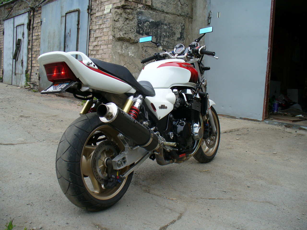 1999 Honda CB1300 SUPER FOUR specs, Engine size 1.3
