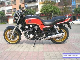 2002 Honda CB750 Pictures