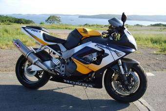 2000 Honda CBR Pictures