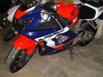 2001 Honda CBR Photos