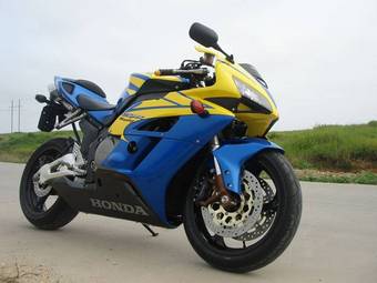 2005 Honda CBR Photos