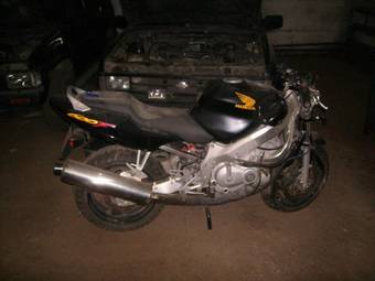 2002 Honda CBR600F Images