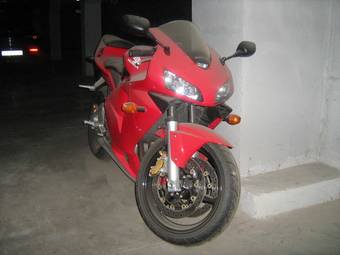 2005 Honda CBR600F Pictures