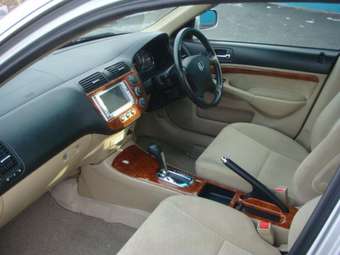 2004 Honda Civic Hybrid Pictures