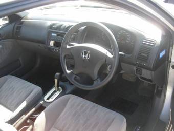 2004 Honda Civic Shuttle Photos