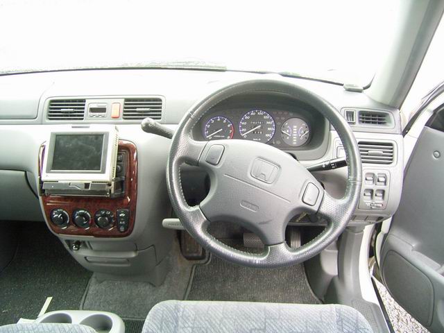 1997 Honda CR-V Pictures