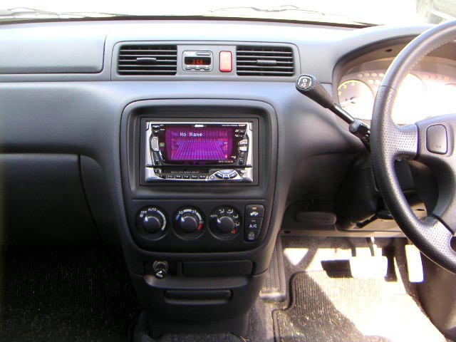 1999 Honda CR-V Pics