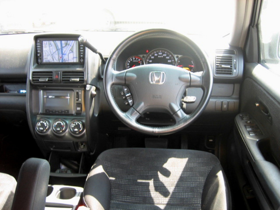 2004 Honda CR-V Photos
