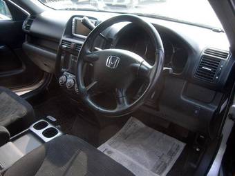2004 Honda CR-V Photos