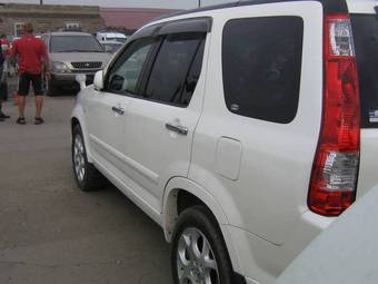 2004 Honda CR-V Photos