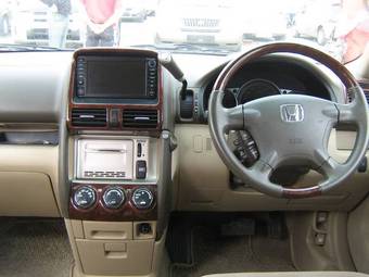 2004 Honda CR-V Photos