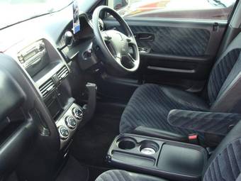 2004 Honda CR-V Images
