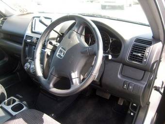 2004 Honda CR-V Photos