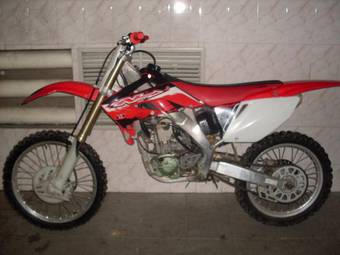 2005 Honda CRM250R Pictures