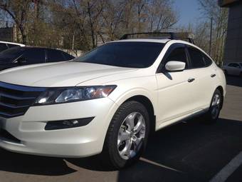 2010 Honda Crosstour Photos