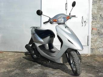 2004 Honda DIO Pics