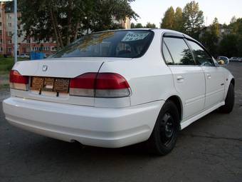 1999 Honda Domani Photos