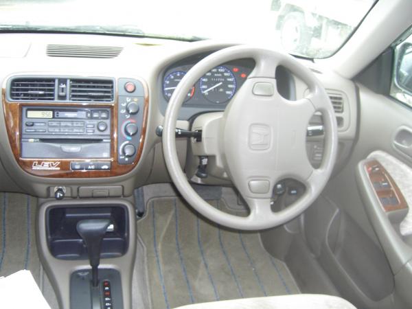 2000 Honda Domani Images