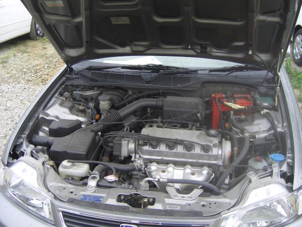 2000 Honda Domani Pictures