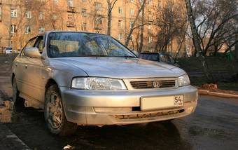 2000 Honda Domani Photos