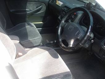 2000 Honda Domani Pictures