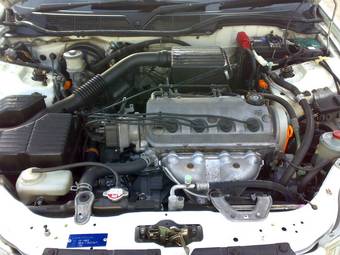 2000 Honda Domani Pictures