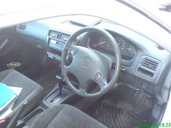 2000 Honda Domani Images