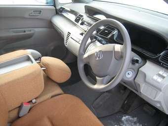 2004 Honda Edix Photos