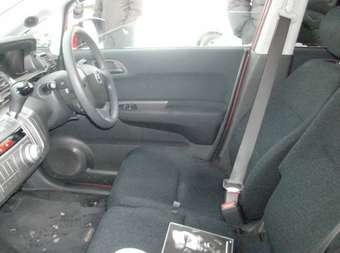 2004 Honda Edix Pictures