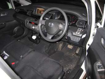 2004 Honda Edix Pics