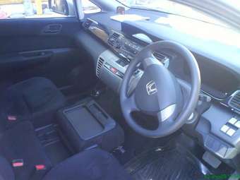 2004 Honda Edix Photos