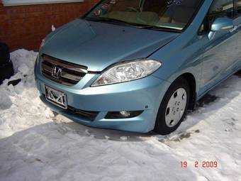 2004 Honda Edix Images