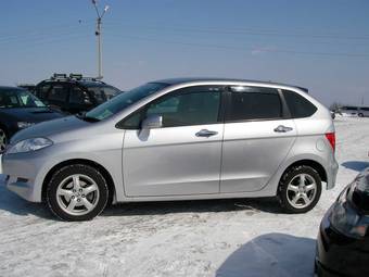 2004 Honda Edix Images