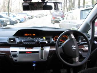 2004 Honda Edix Pics